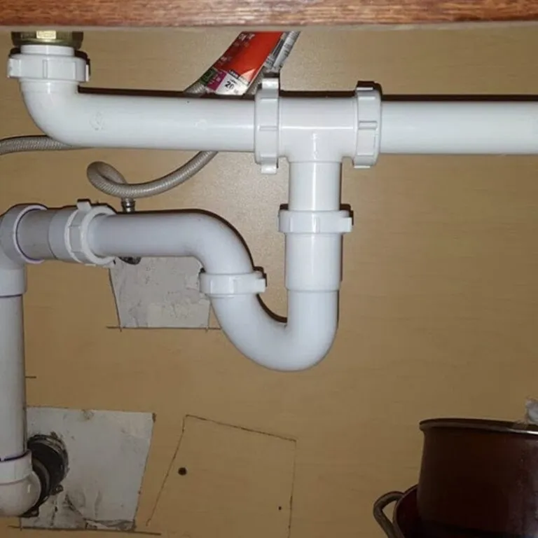 Hình ảnh Tê nhựa PVC hoạt động