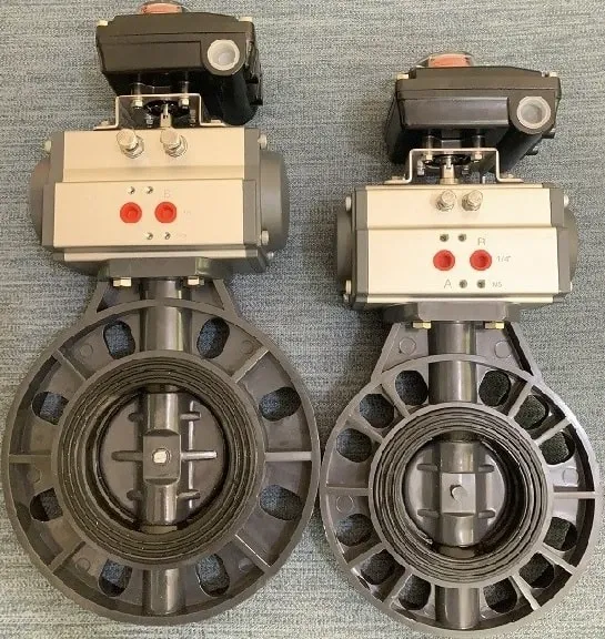 Van bướm nhựa PVC