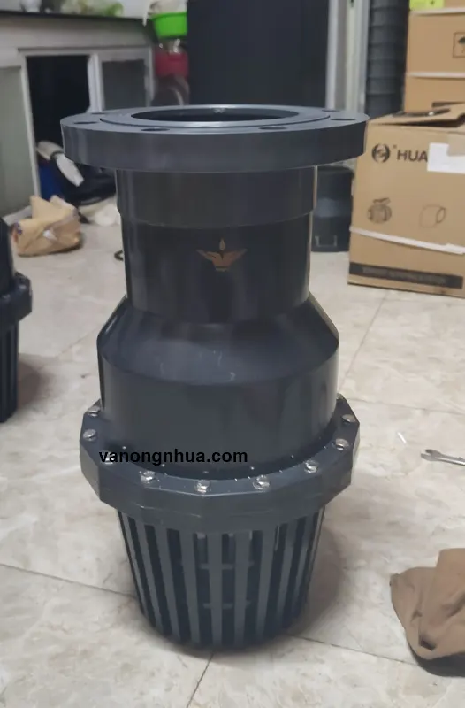 Rọ bơm nhựa mặt bích UPVC